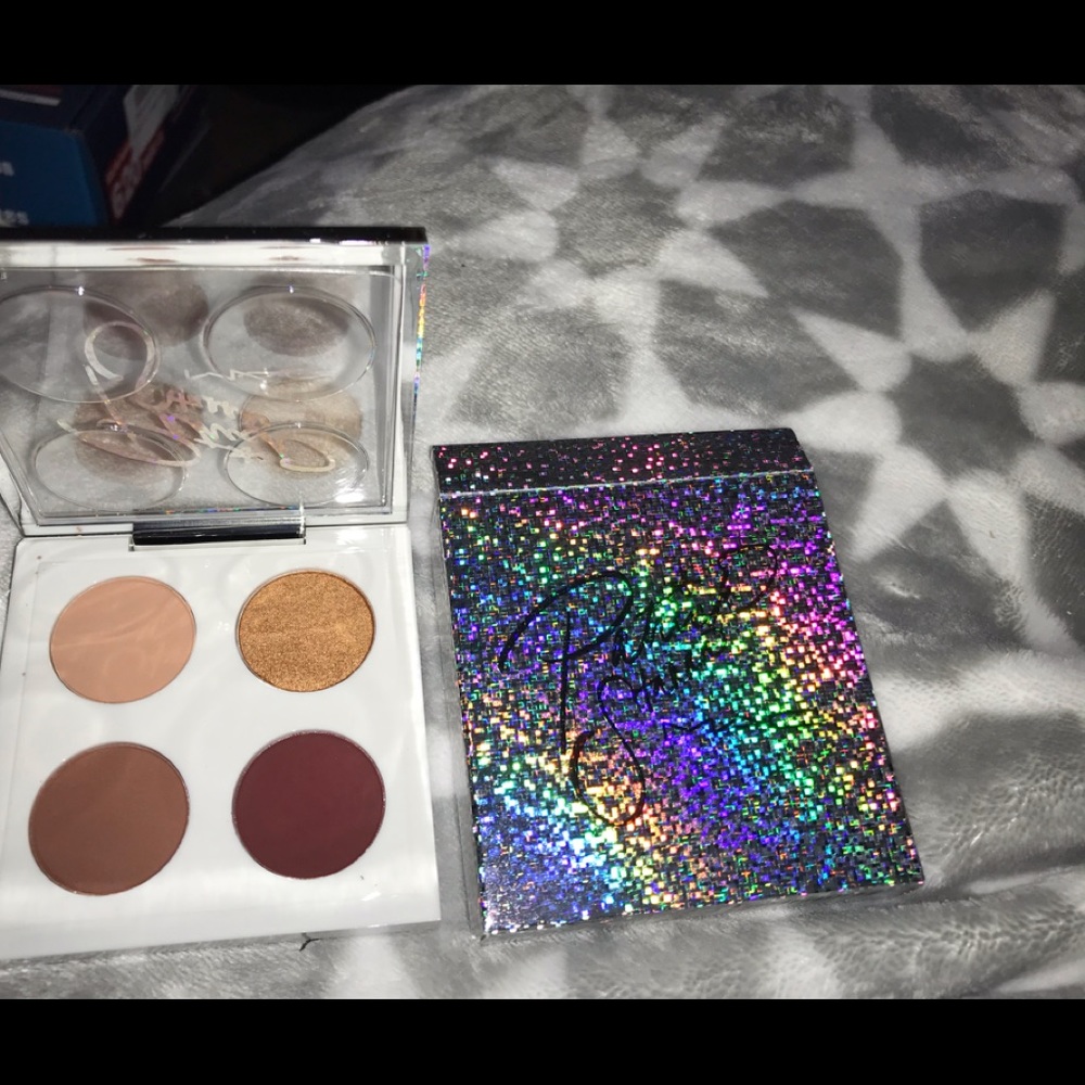 Mac eyeshadow